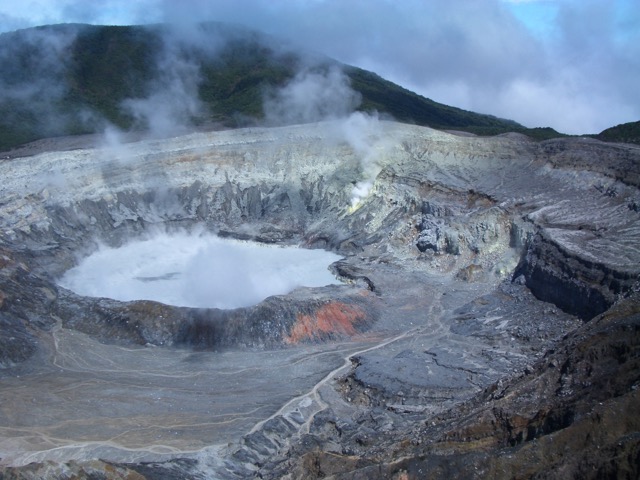 cratere volcan poas