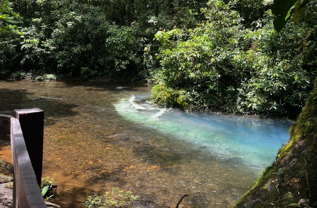 rio celeste costa rica